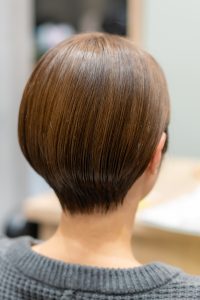 横浜駅近*石川みなみ風耳掛けショート×イルミナカラー